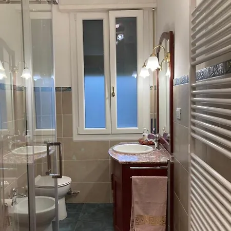 Business Apartment *